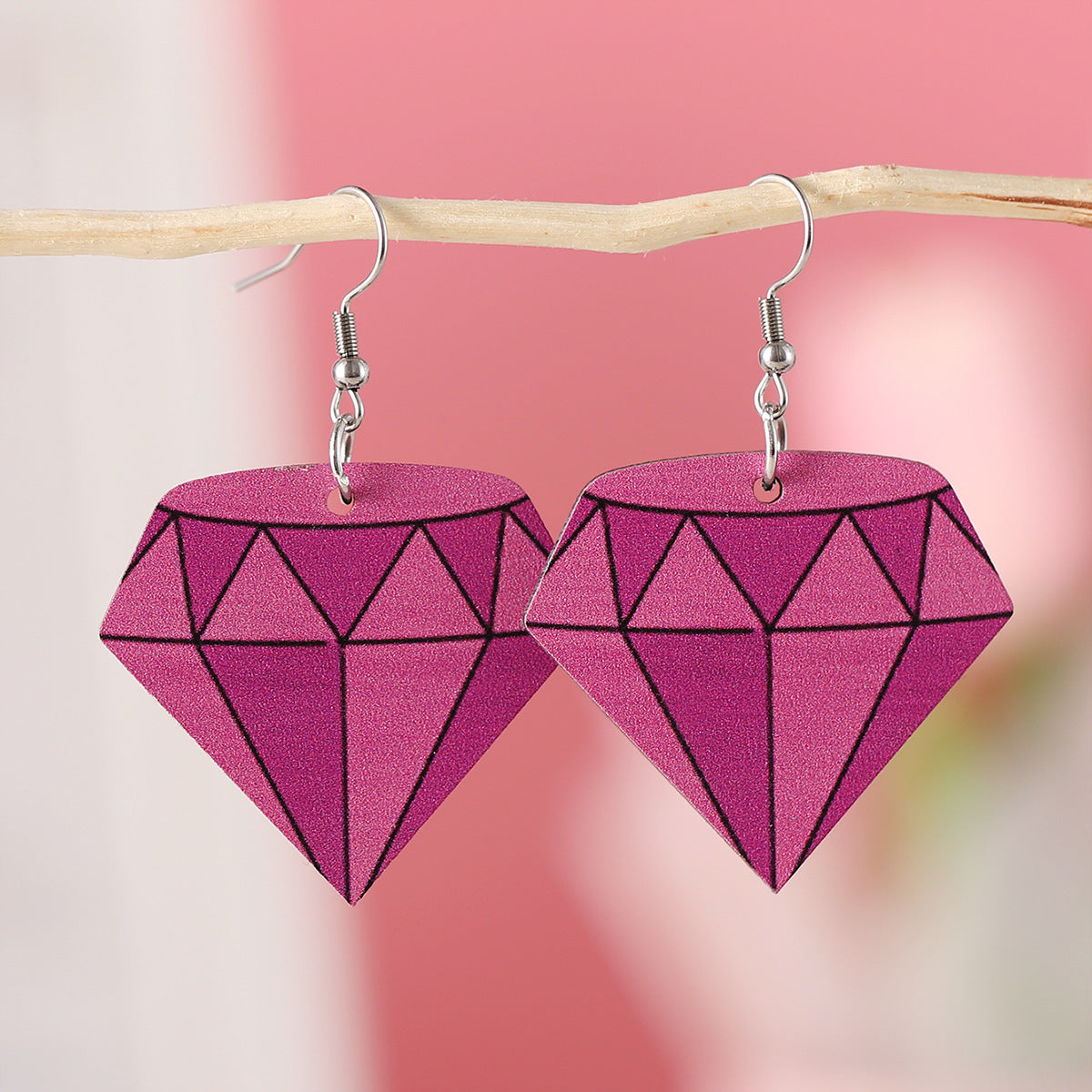 Diamond-Shaped Heart-Shaped Love Pendant