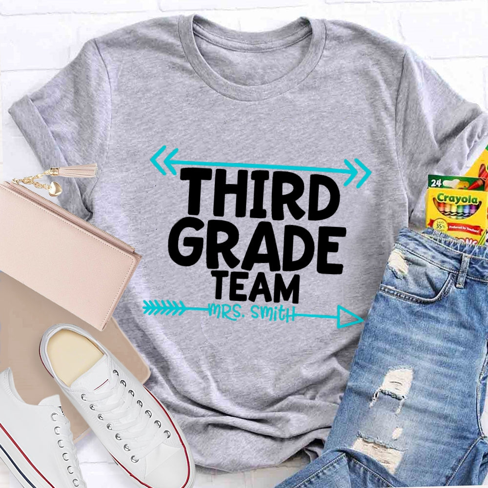 Personalized Grade And Name Third Grade Team Simple Line Design T-Shirt