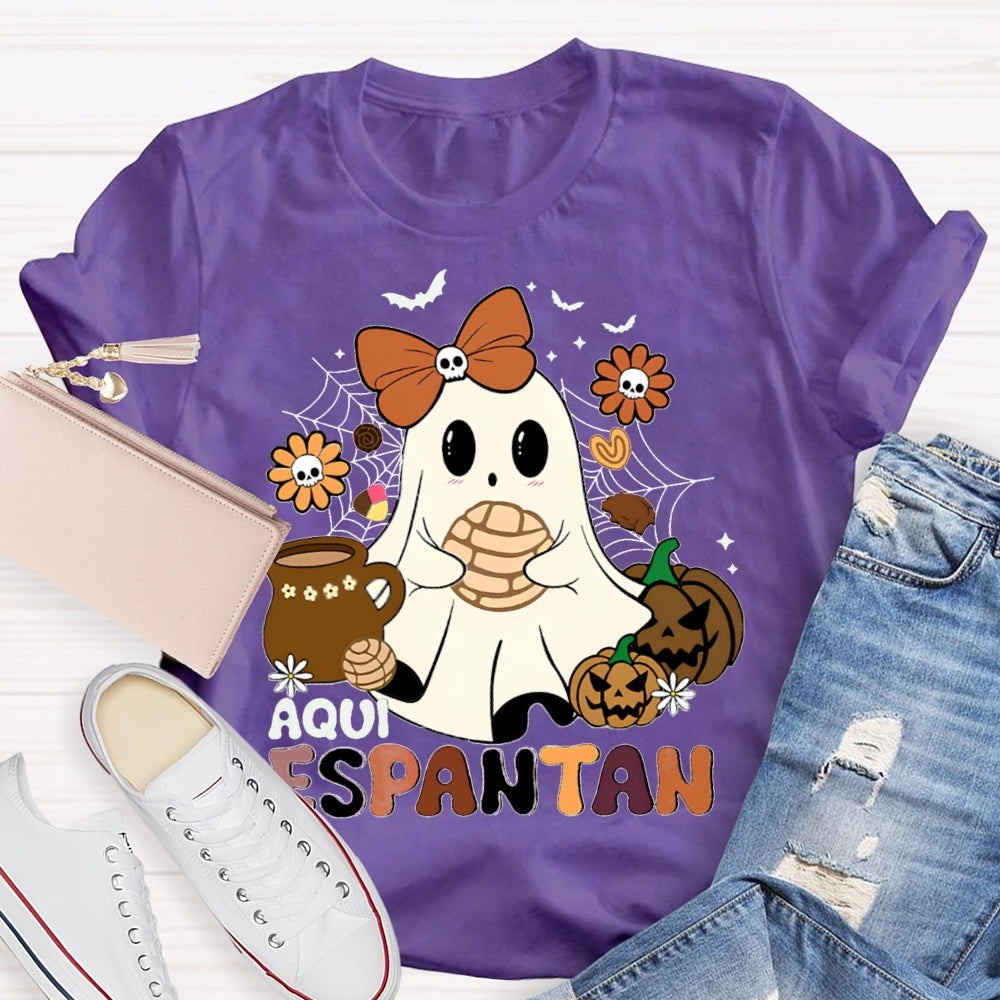 Aqui Espantan Little Ghost Wearing A Bow And The Evil Pumpkin Halloween T-shirt