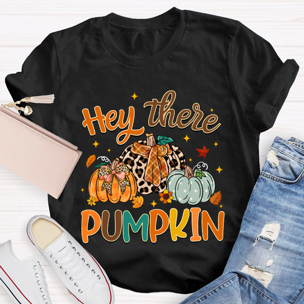 Hey There Pumpkin Cute Pumpkins And Maple Leaves Funny Halloween T-shirt