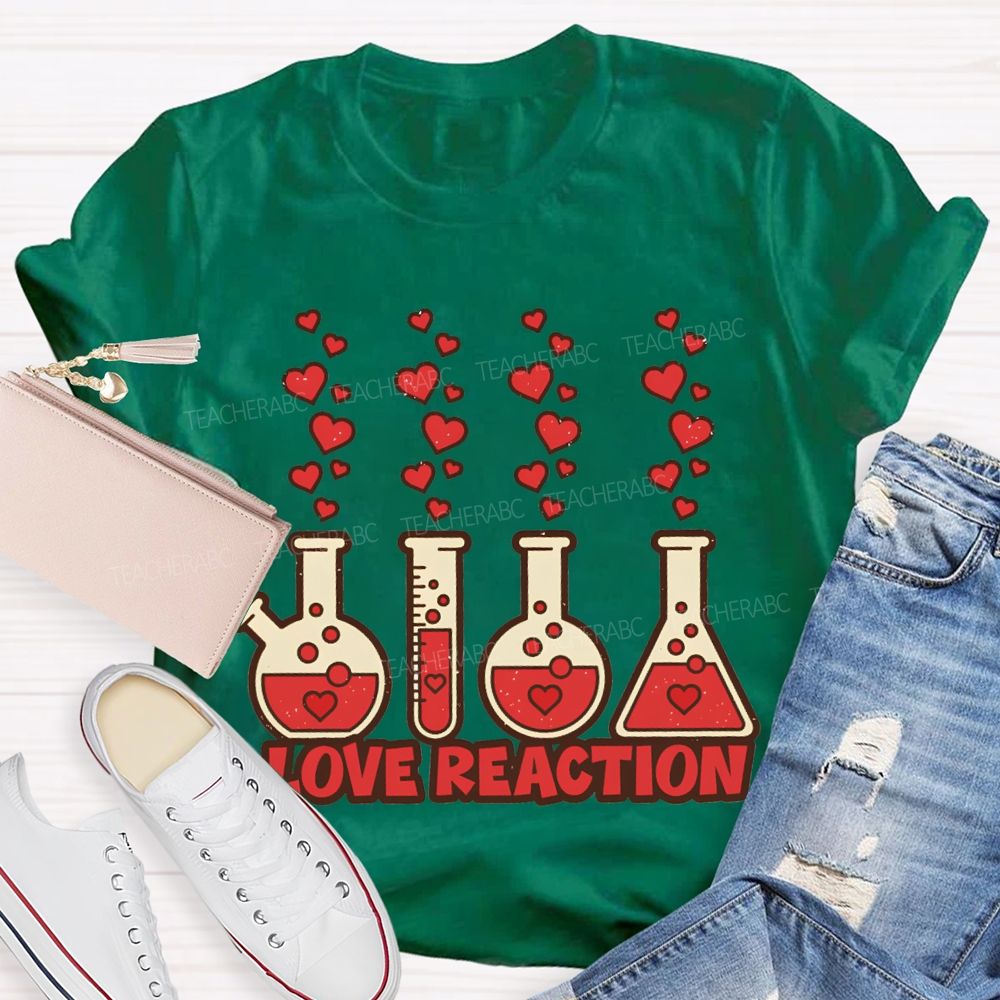 Love Reaction Hearts And Reagent Bottles Science Teacher T-shirt