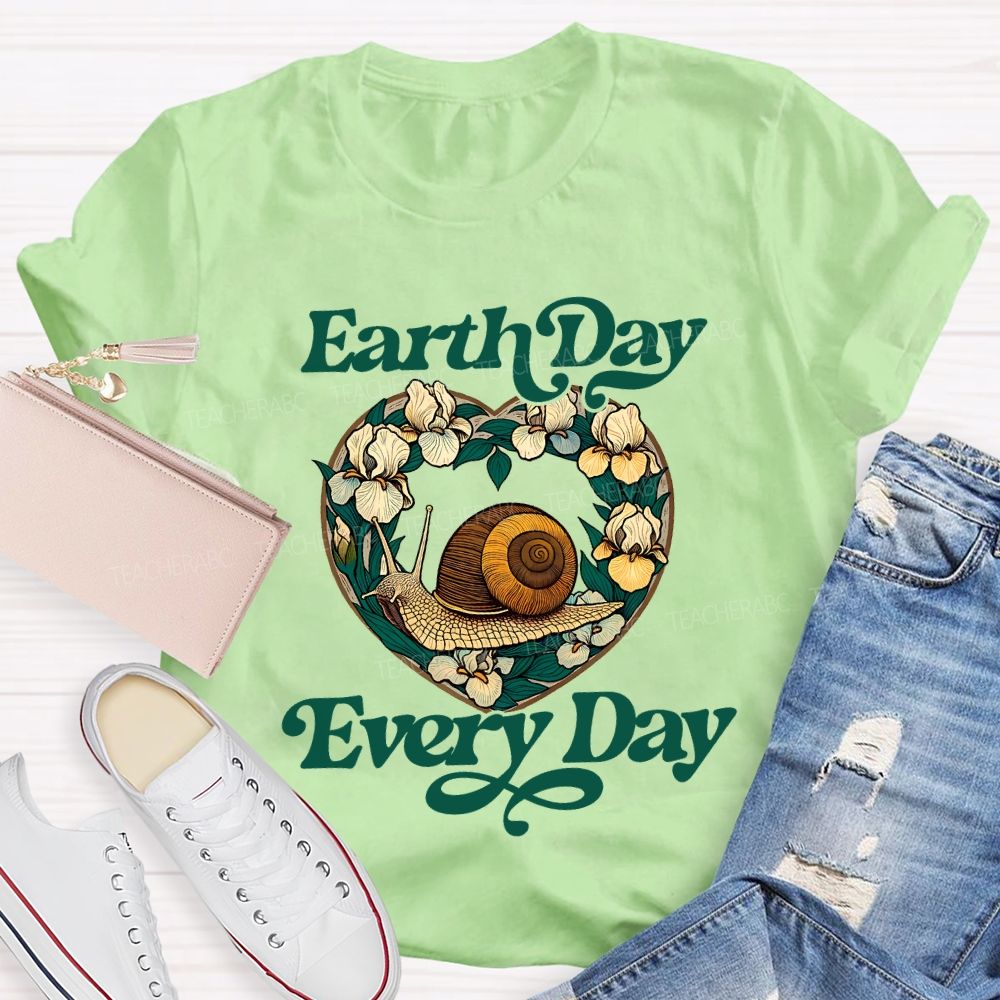 Earth Day Every Day Snail Print T-shirt