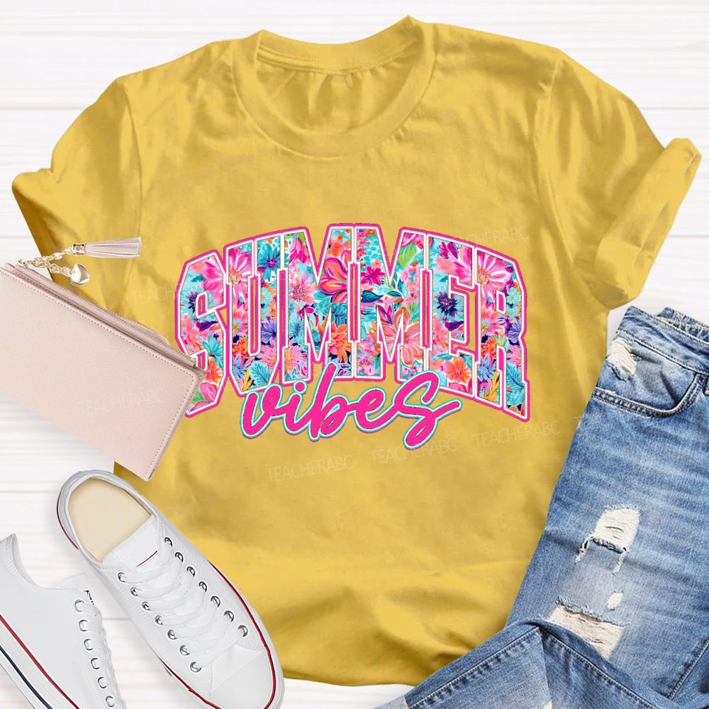 Summer Vibes Fancy Fonts Teacher T-shirt