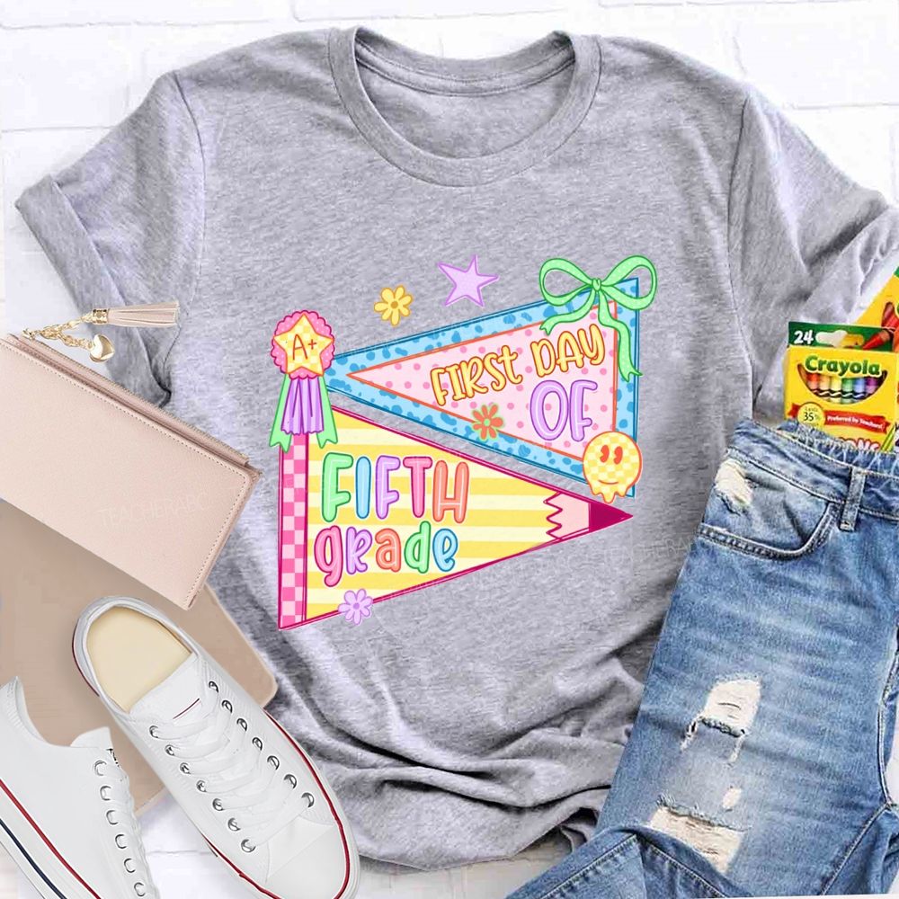 Personalized Grade First Day Of School Pink Vibe Teacher T-shirt