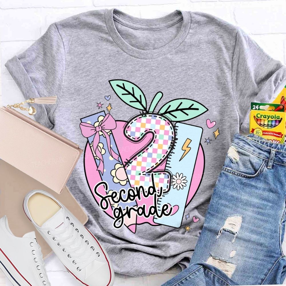 Personalized Grade Pink Apple And Colorful Plaid Print Teacher T-Shirt
