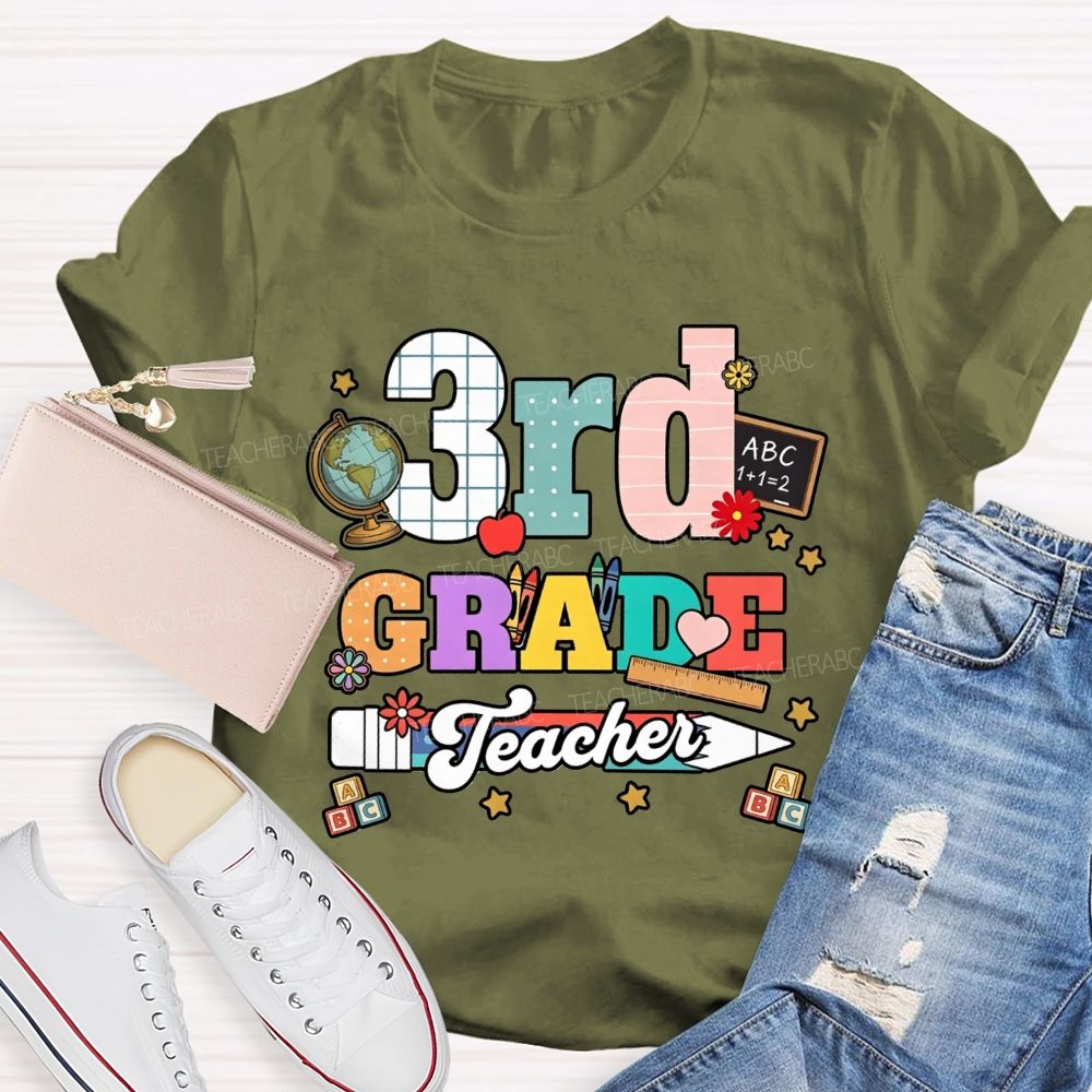 Personalized Grade 3rd Grade Teacher Globe Chalkboard Apple Teacher T-shirt