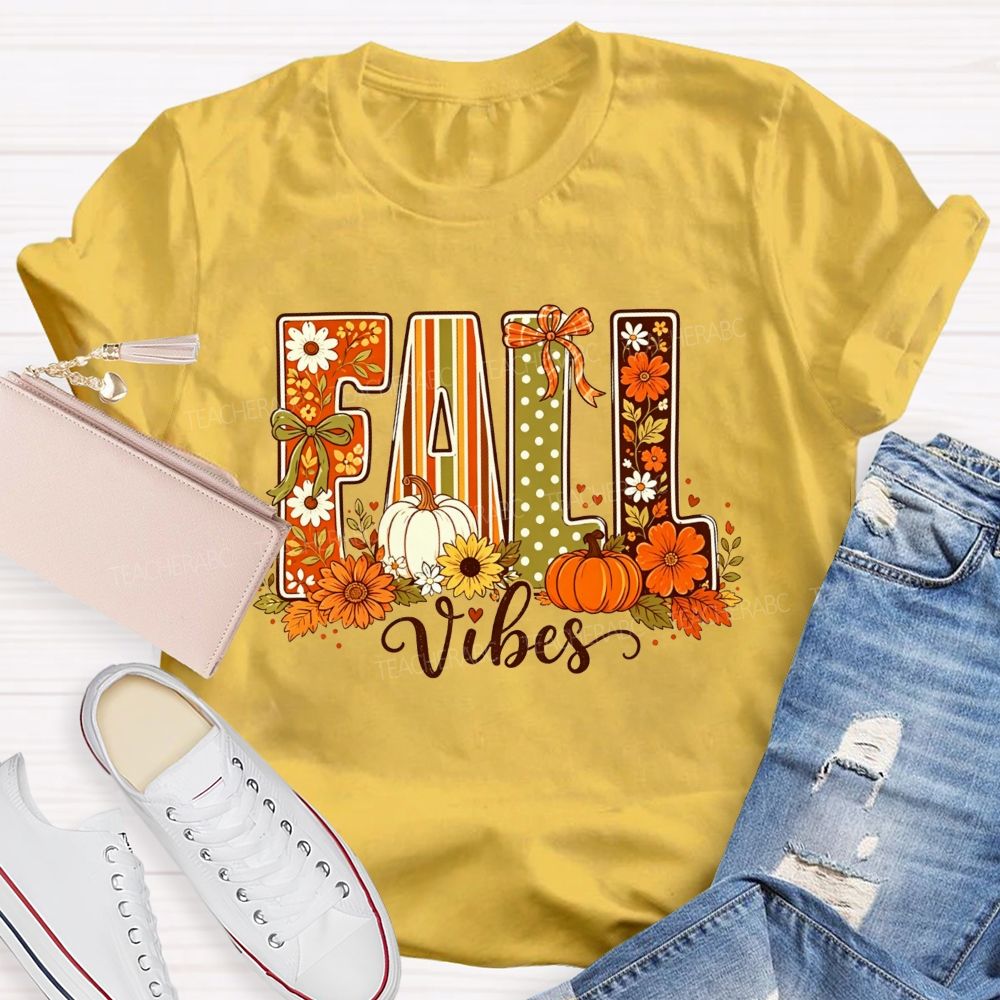 Fall Vibes Retro Fall Pumpkin Floral Teacher T-shirt