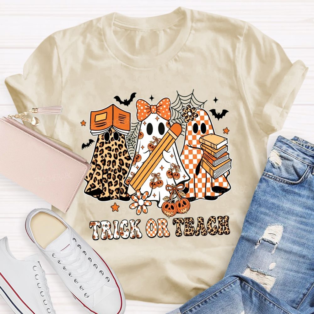 Trick Or Teach Halloween Book Ghost Leopard Checkered Teacher T-shirt