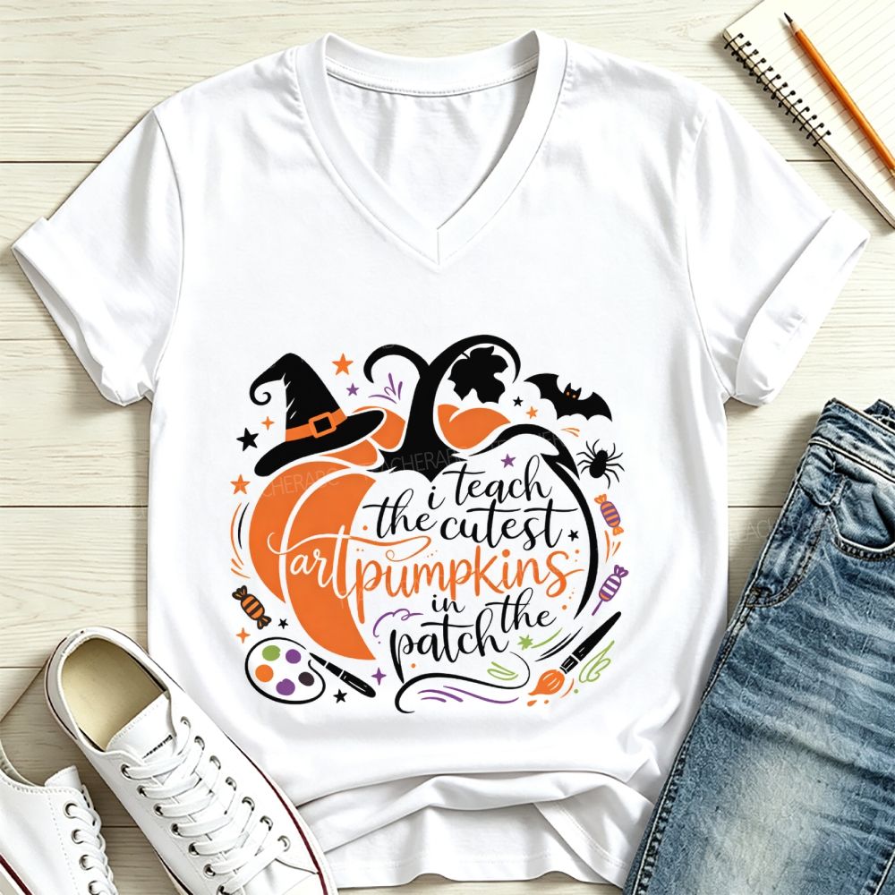 I Teach The Cutest Art Pumpkins In The Patch V Neck T-shirt