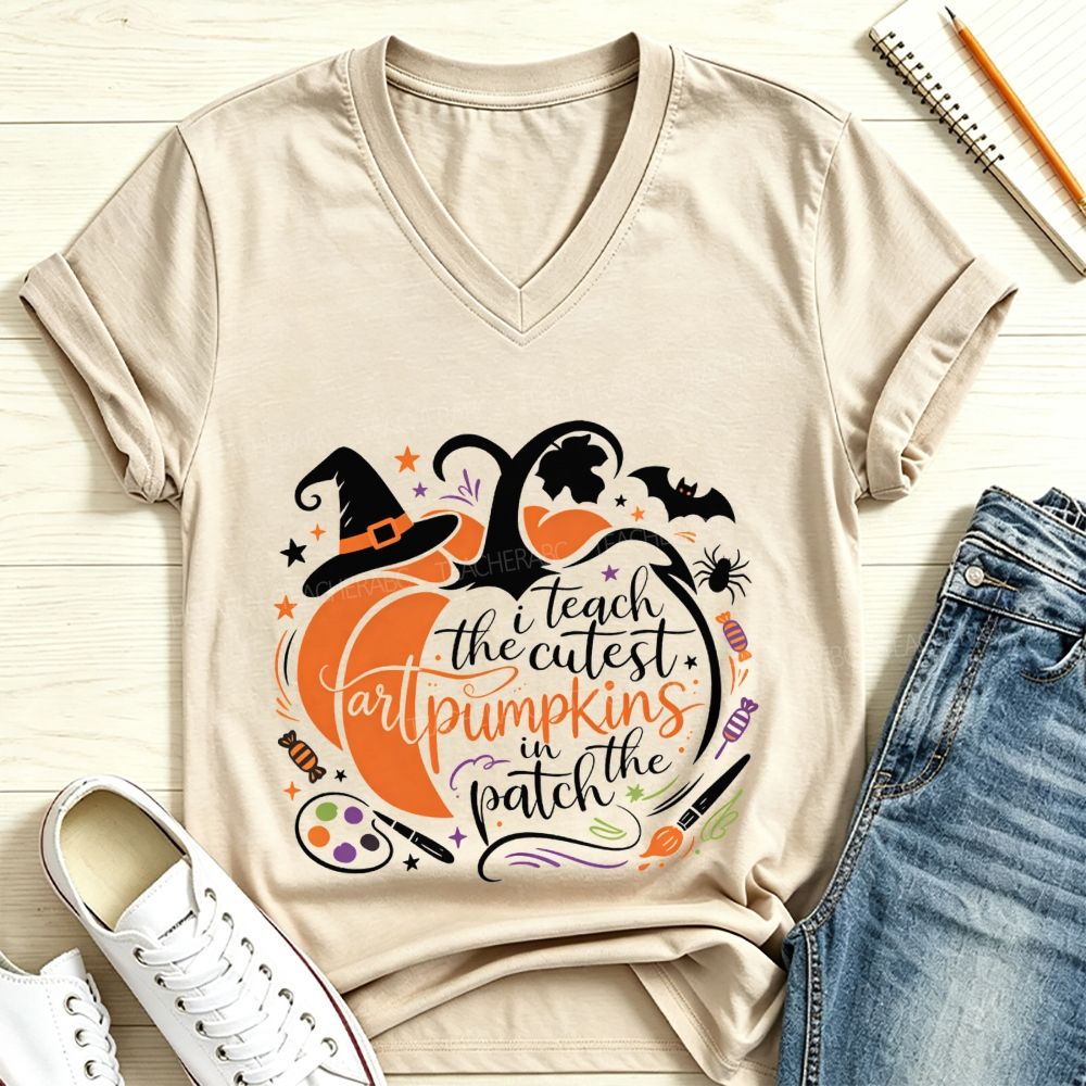 I Teach The Cutest Art Pumpkins In The Patch V Neck T-shirt