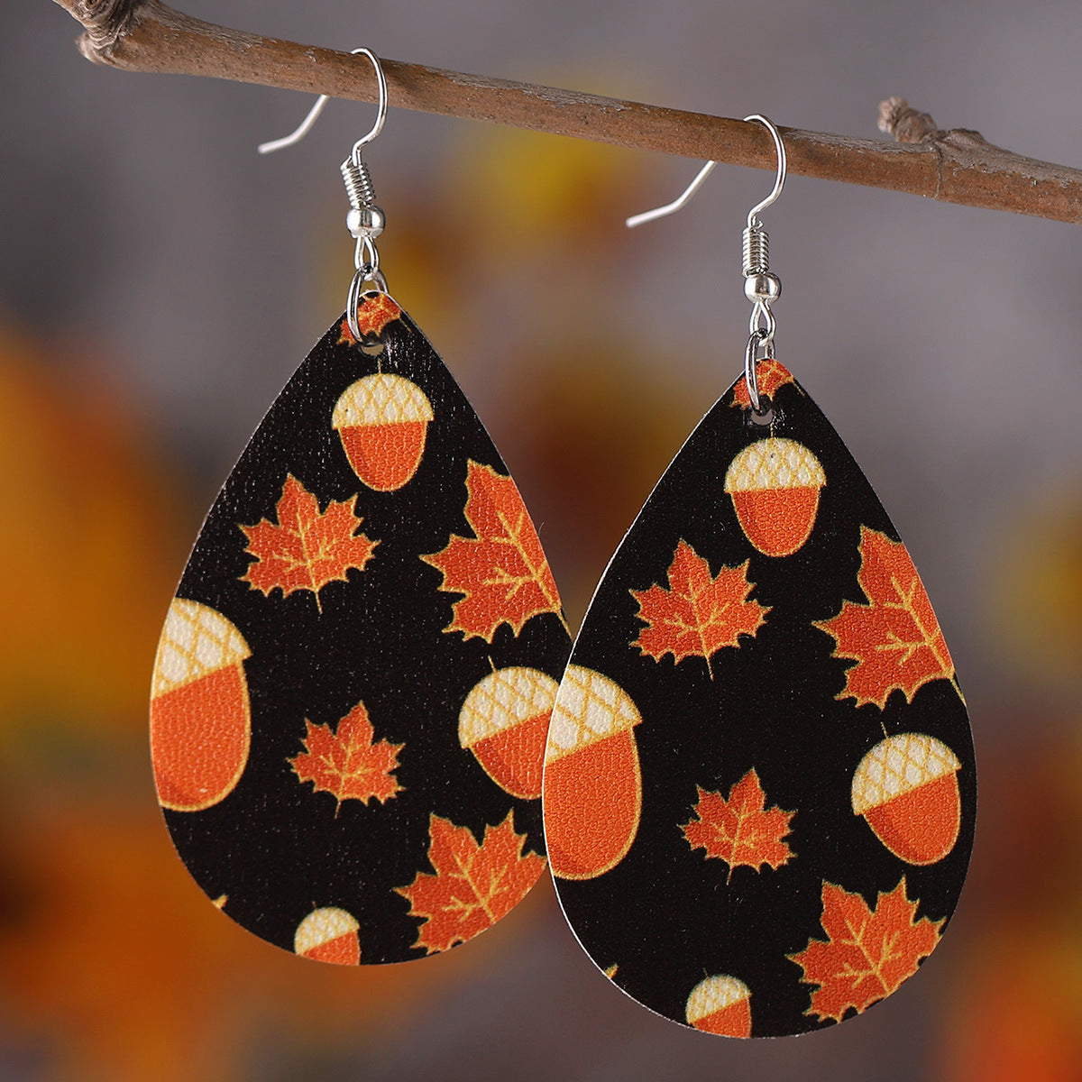 Maple Leaf Acorn Teardrop Pendant