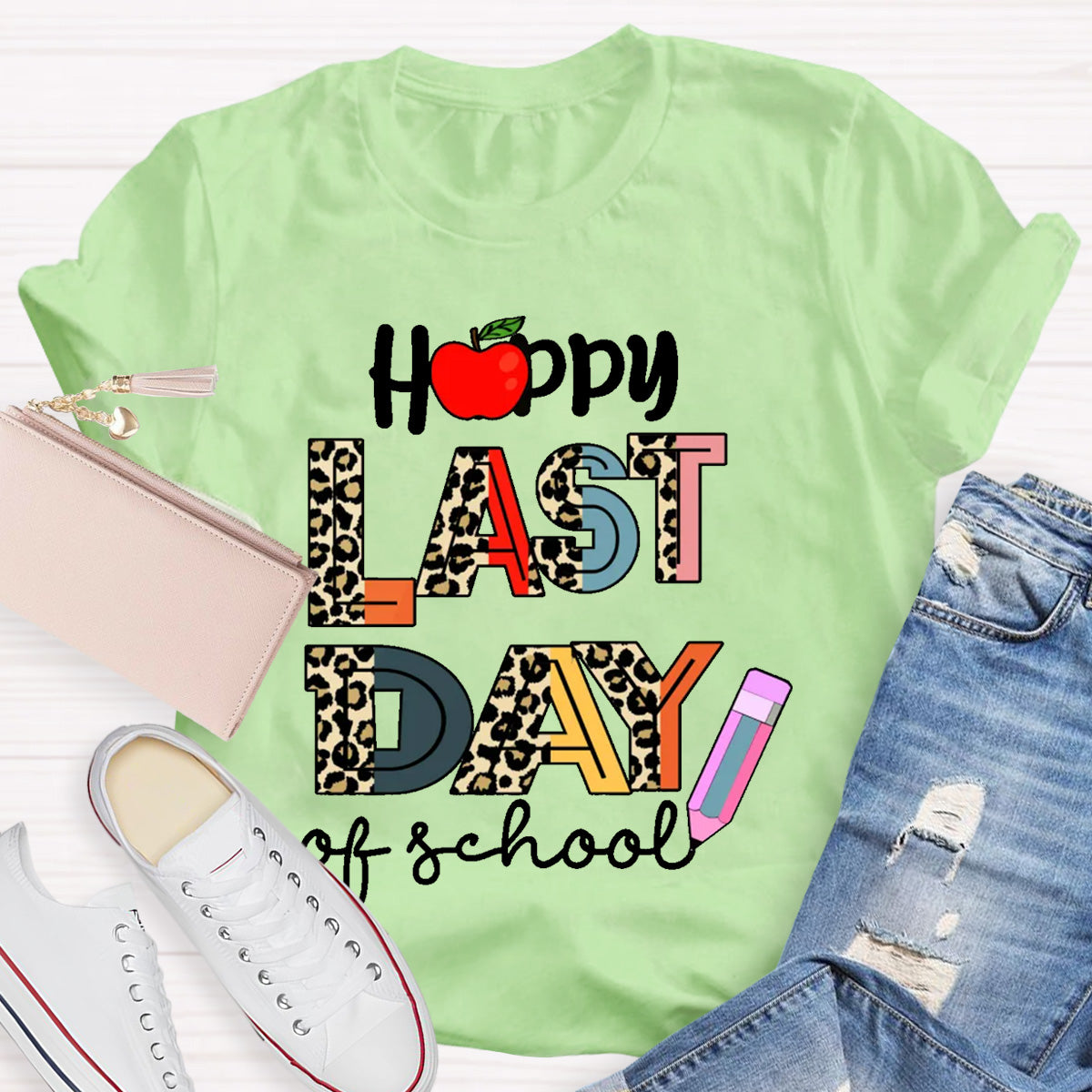 Happy Last Day Of School Apple Teacher T-Shirt