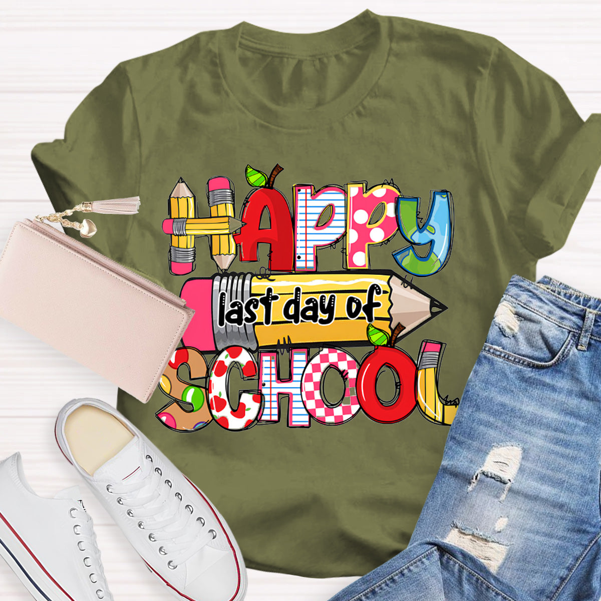 Happy Last Day Of School Apple Teacher T-Shirt