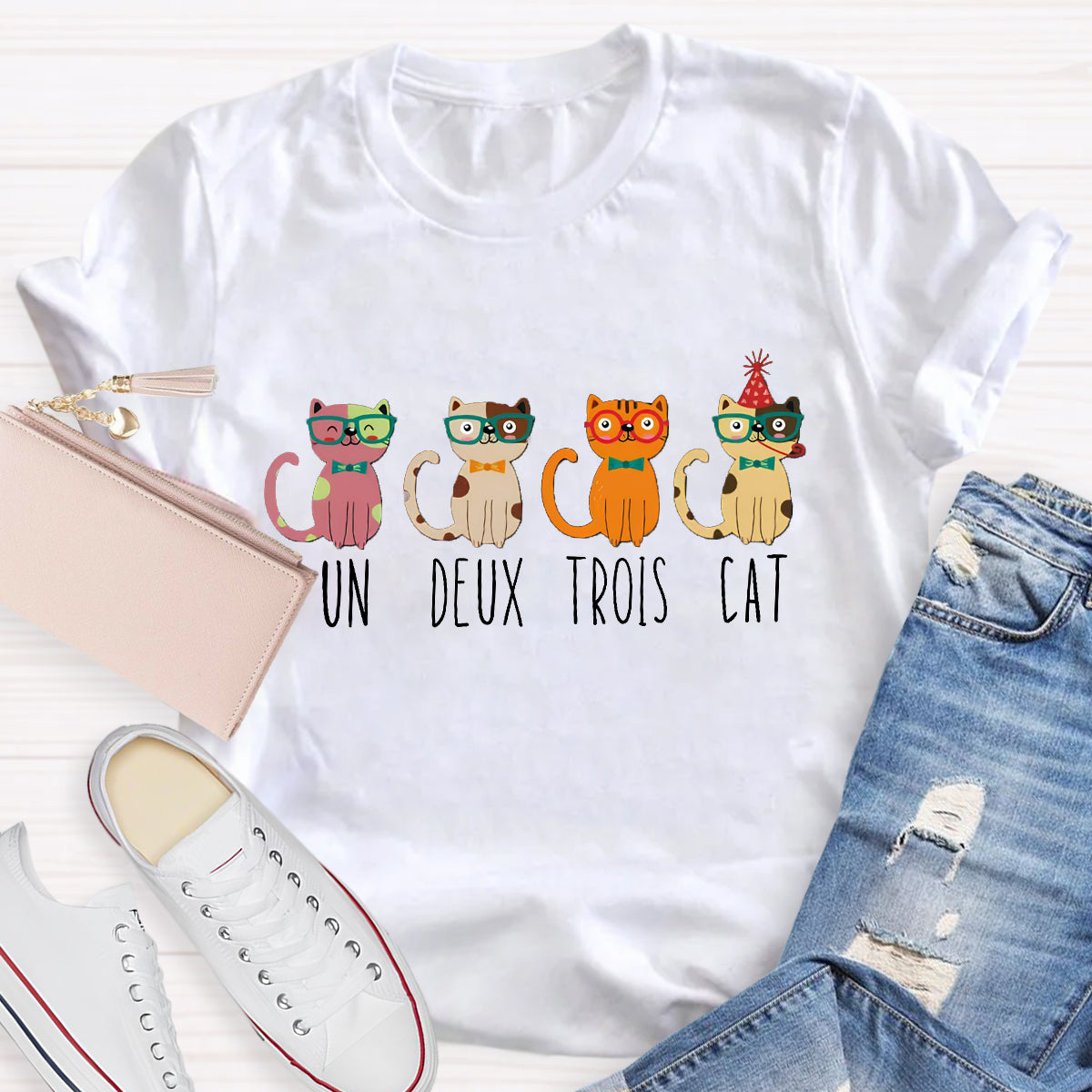 Un Deux Trois Cute Cat French Teacher T-Shirt