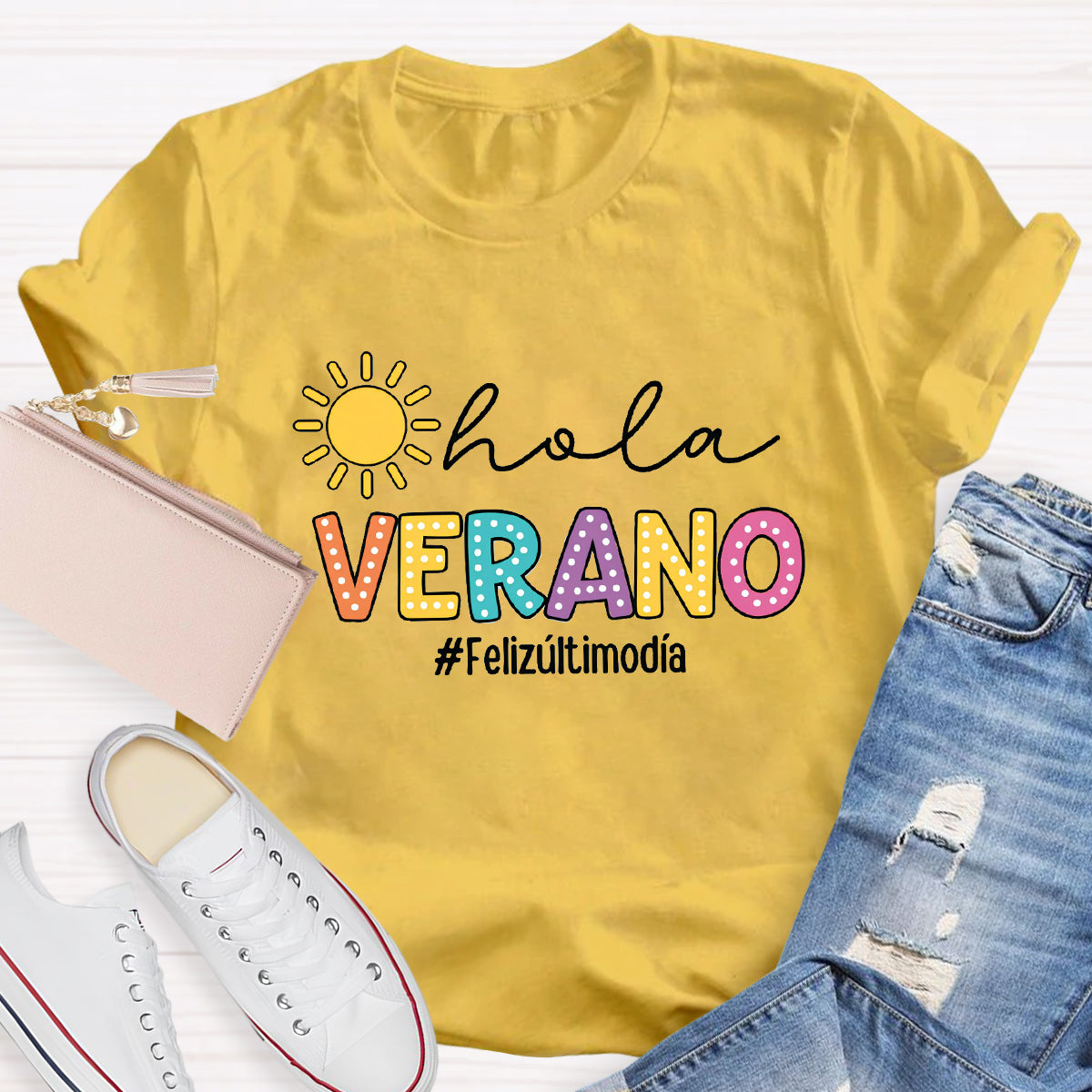 Hola Verano Felizúltimodia Spanish Teacher T-Shirt