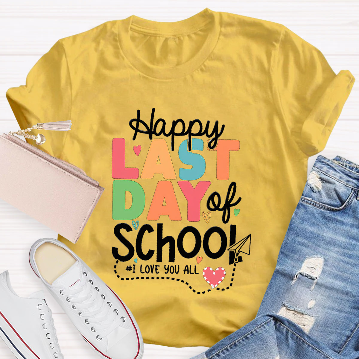 Happy Last Day School I Love You All Pink Heart Teacher T-Shirt