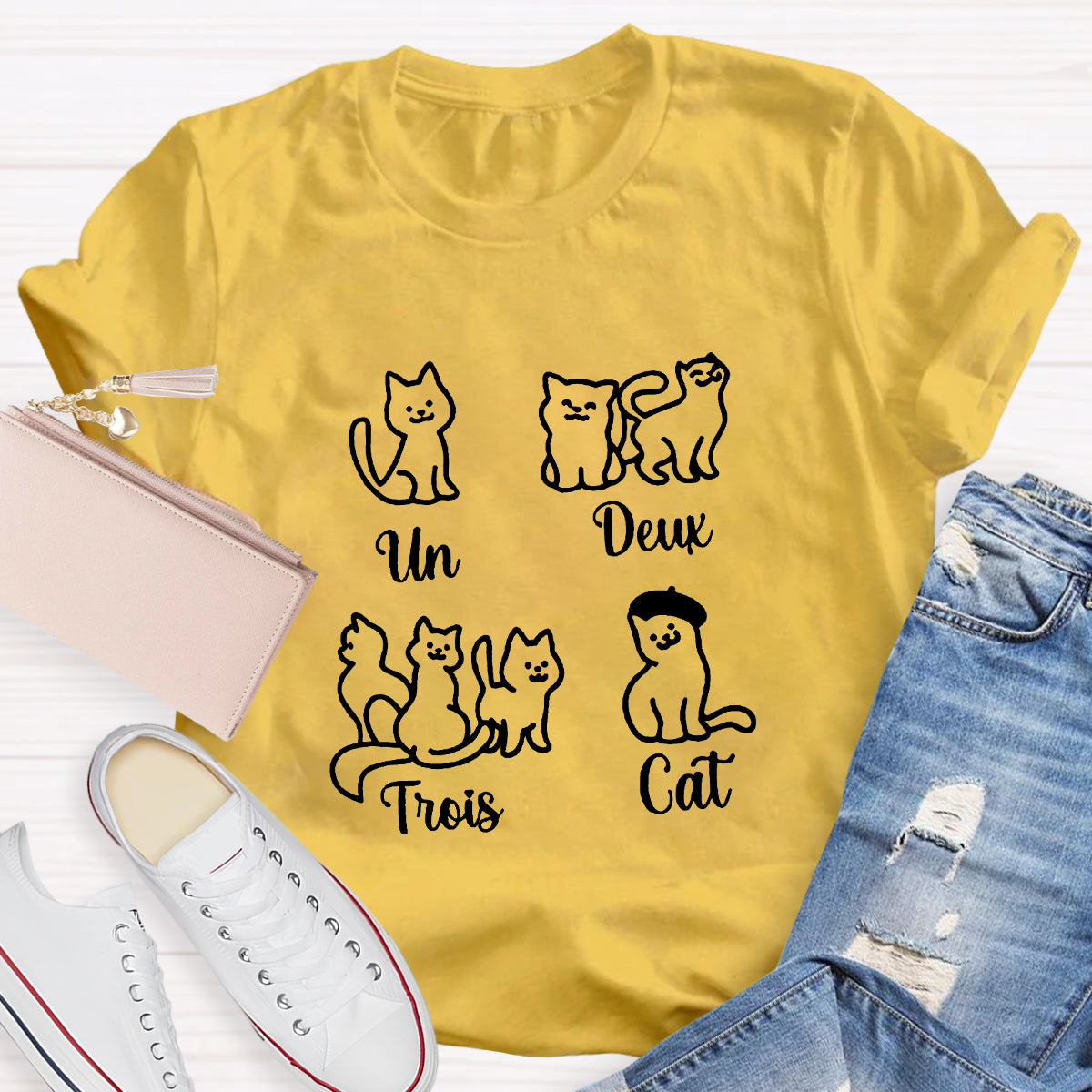 Un Deux Trois Cat French Numbers Cute Cat French Teacher T-Shirt