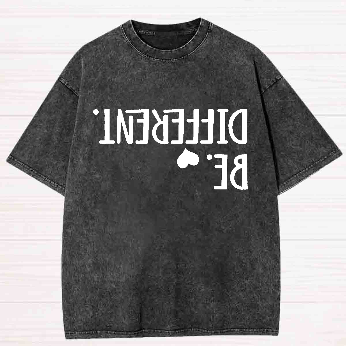 Be Different Washed T-shirt