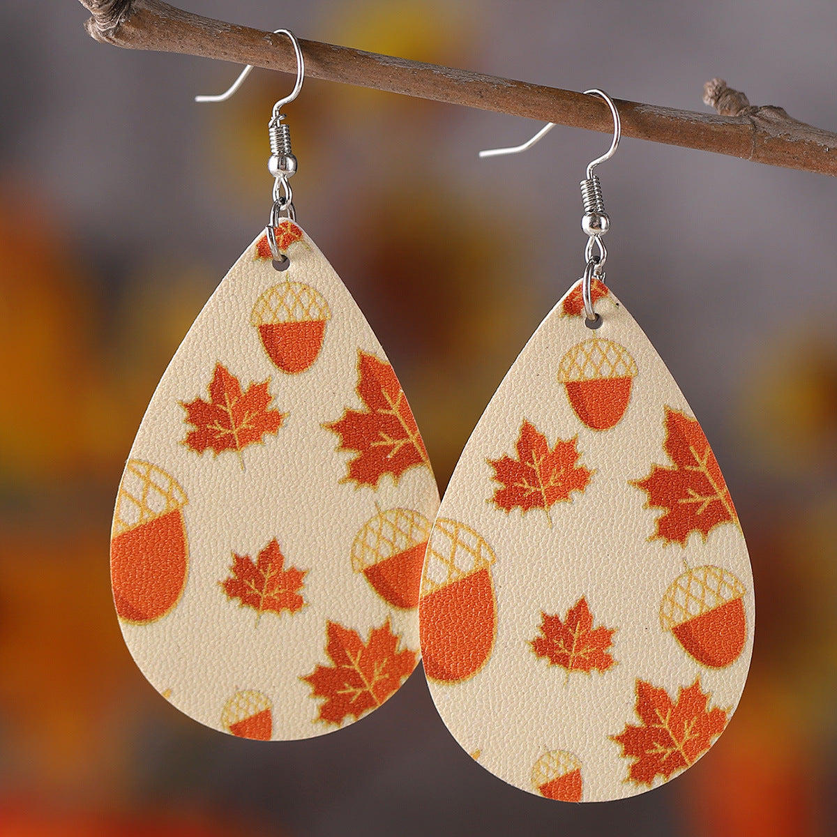 Maple Leaf Acorn Teardrop Pendant