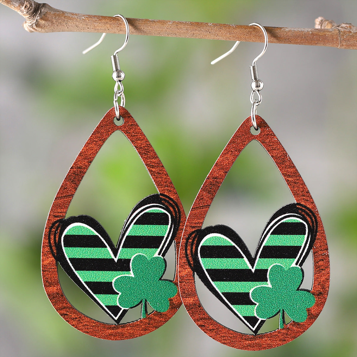 Checkered Heart-Shaped Four-Leaf Clover Earrings