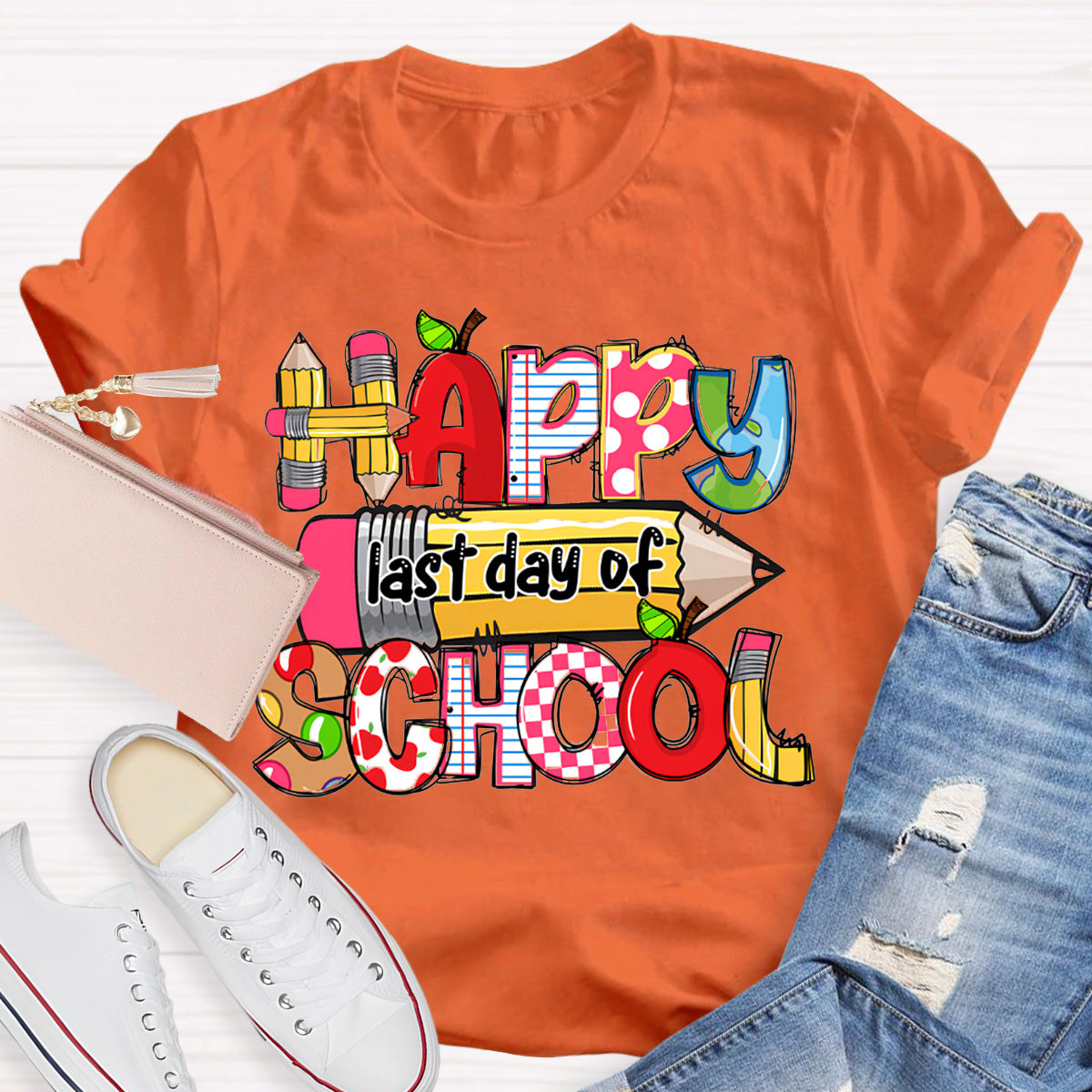 Happy Last Day Of School Apple Teacher T-Shirt