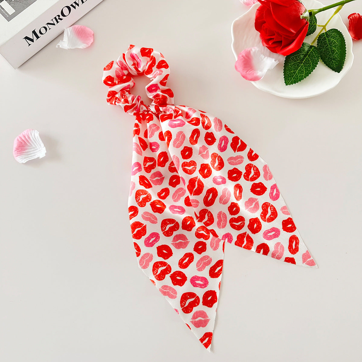 Flowing Scrunchies Sweet Heart-Shaped Lip Hair Ties