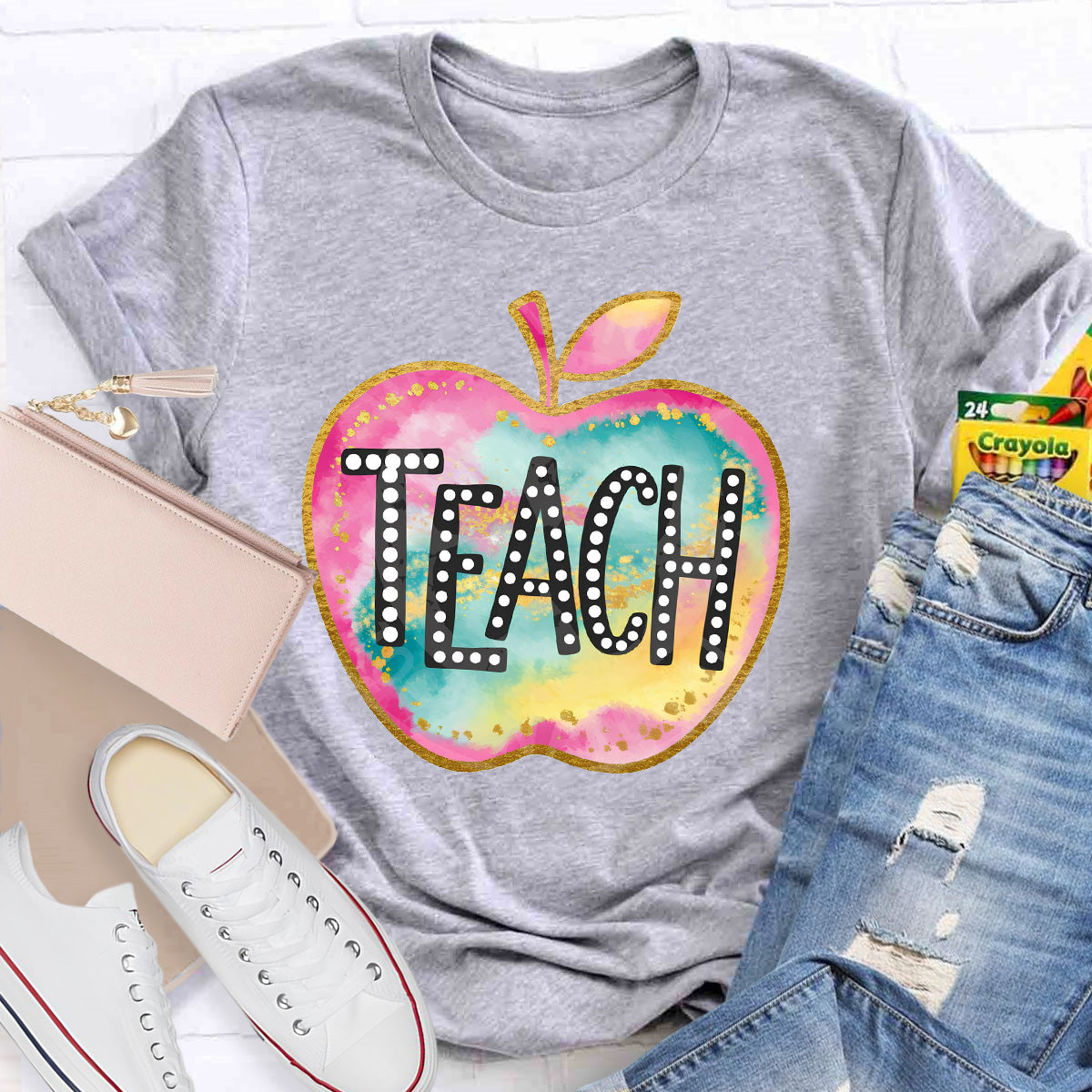 Love Teach Pink Apple Teacher T-Shirt