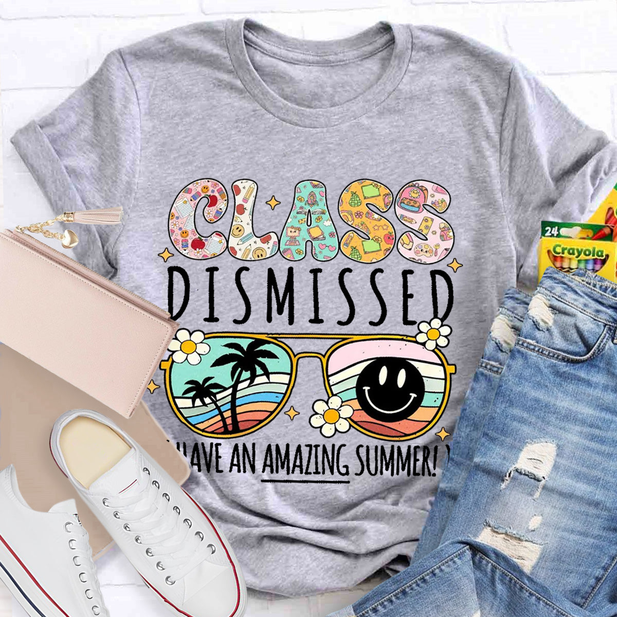 Class Dismissed Have An Amazing Summer Smile Sunglass Teacher T-Shirt