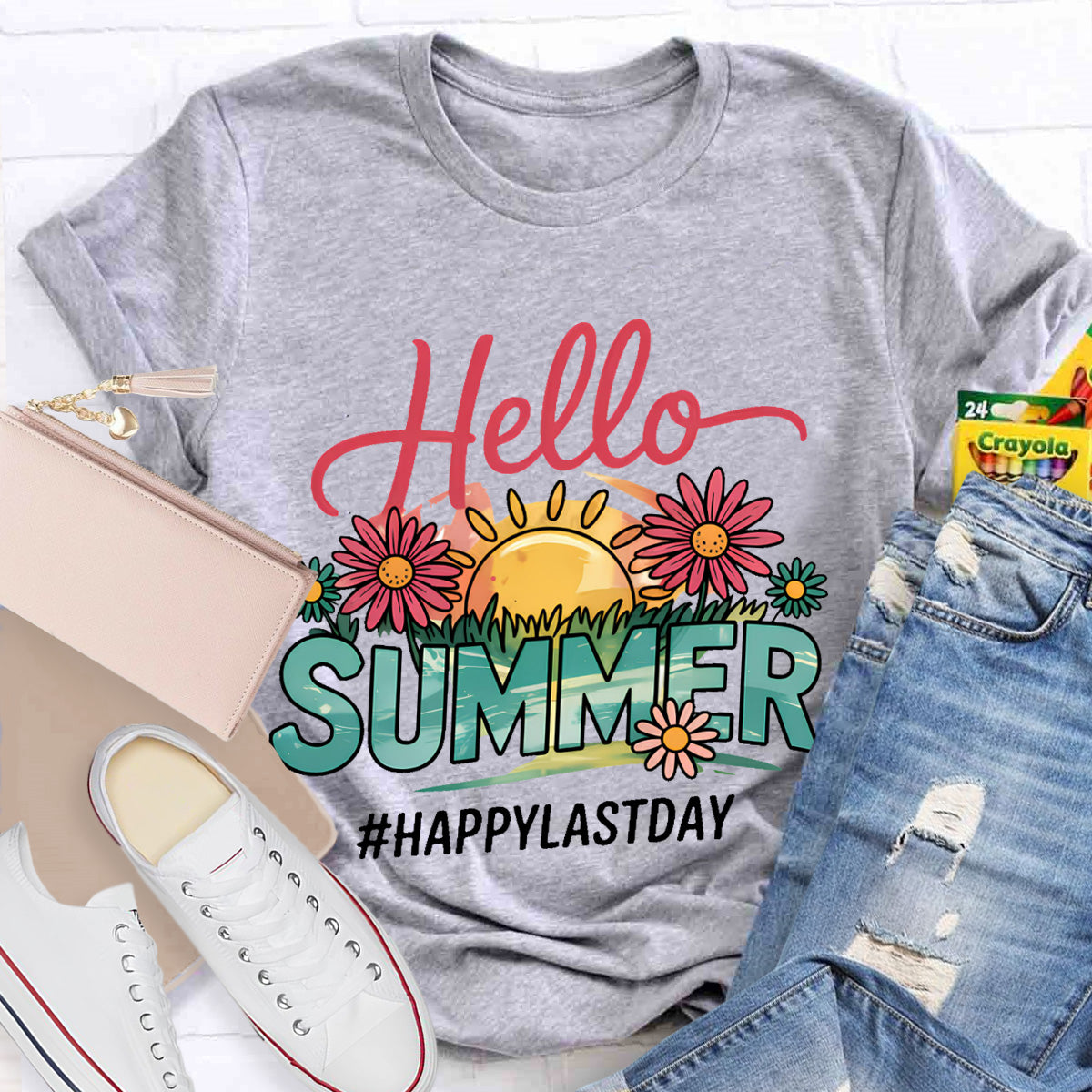 Hello Summer Happy Last Day Teacher T-Shirt