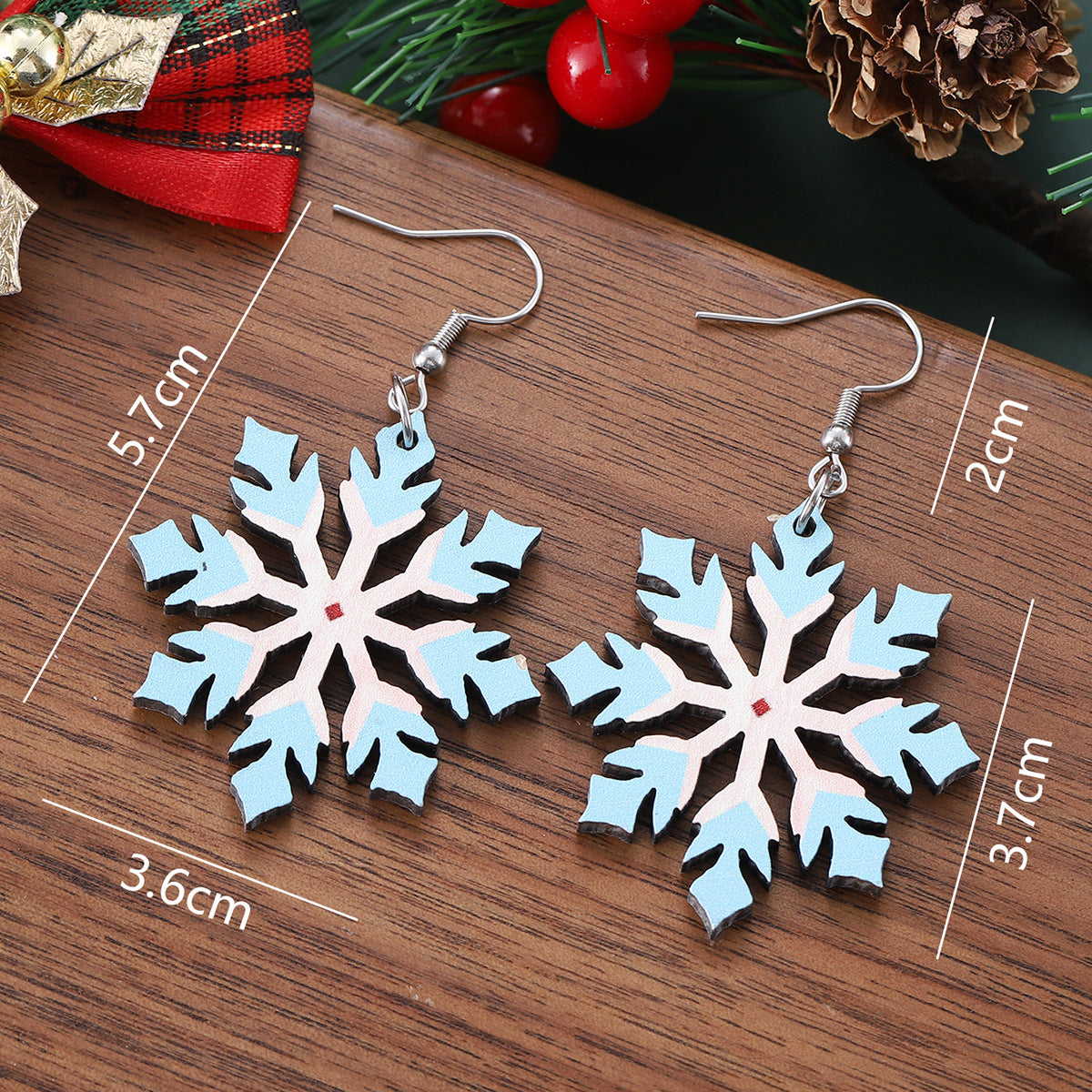 Gradient Hollow Snowflake Pendant Earrings