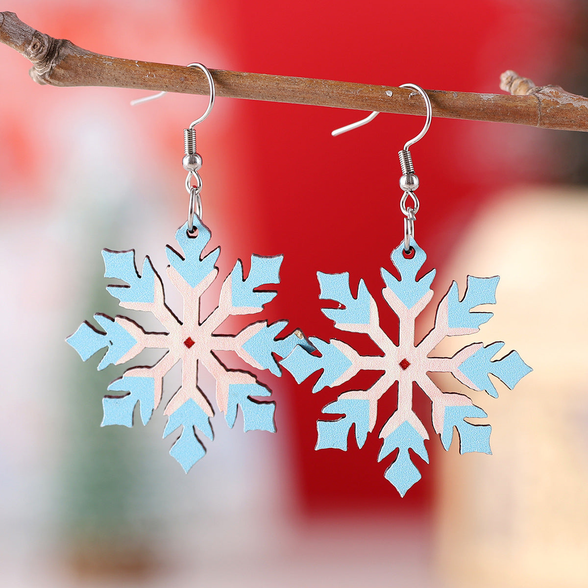 Gradient Hollow Snowflake Pendant Earrings