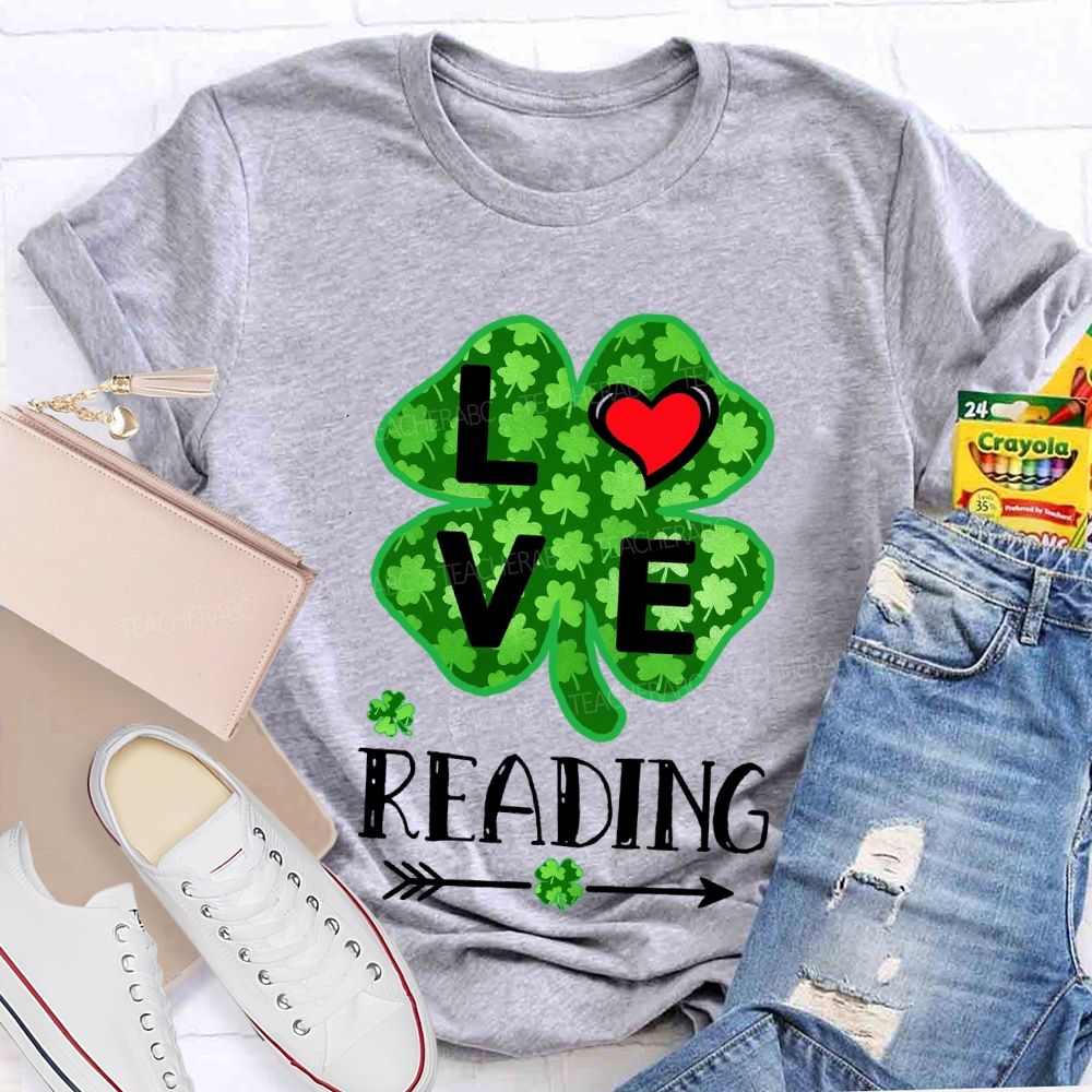 Love Reading With Heart  Lucky Clover T-Shirt