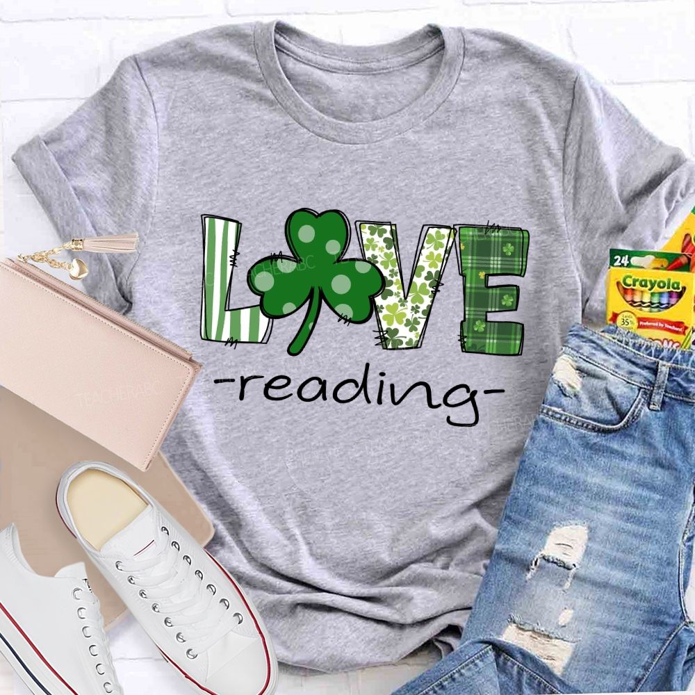 Saint Patrick's Day Love Reading T-shirt