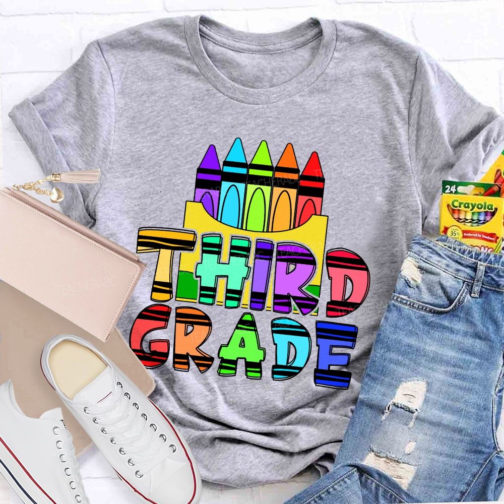 Personalized Grade Colored Crayon And Text Prints Teacher T-shirt