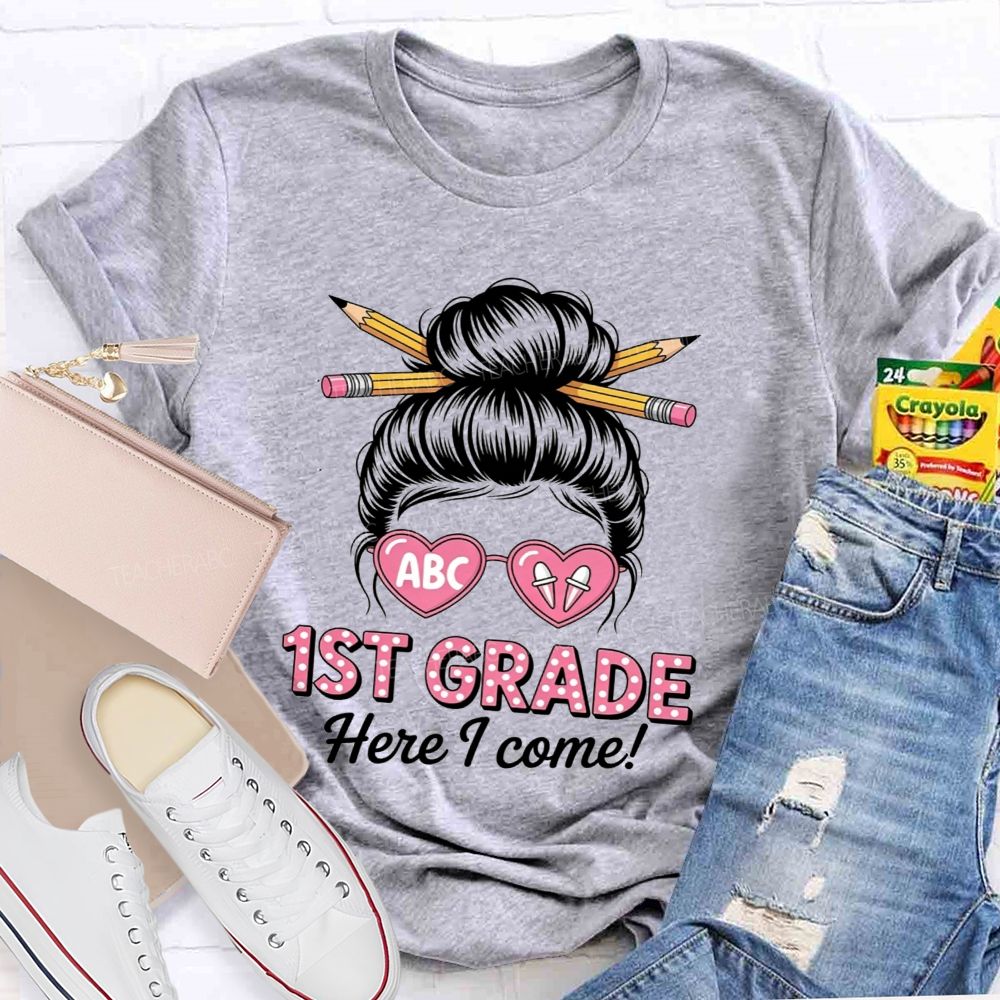 Personalized Grade 1st Grade Here I Come Heart Glasses Teacher T-shirt