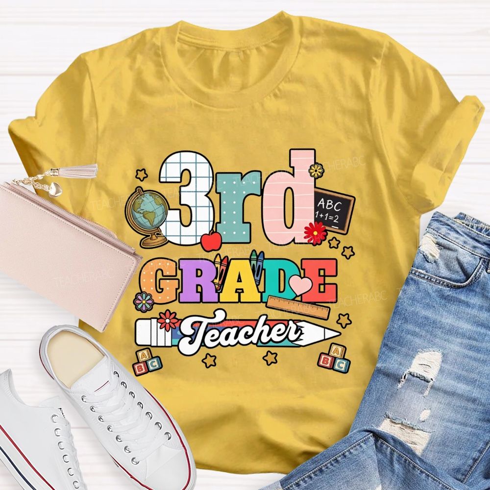 Personalized Grade 3rd Grade Teacher Globe Chalkboard Apple Teacher T-shirt