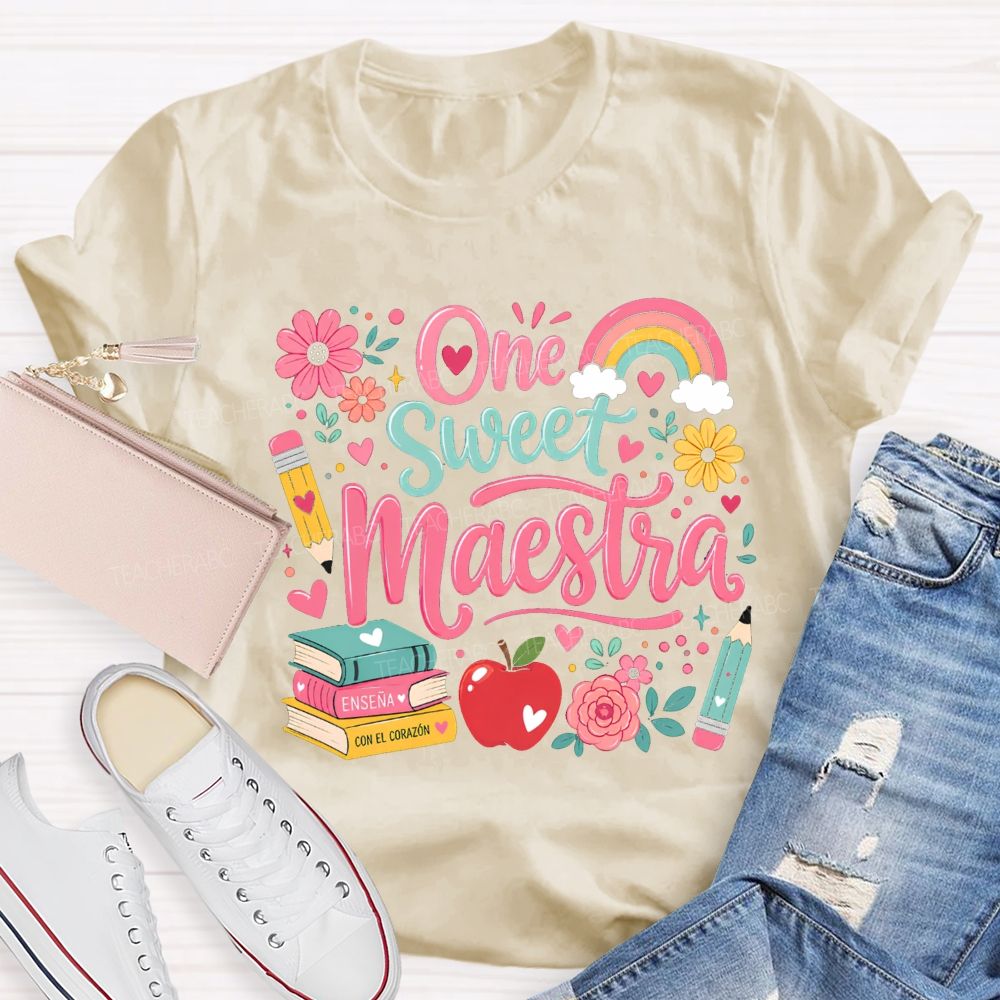 One Sweet Maestra Con El Corazon Sweet Floral Teacher T-shirt