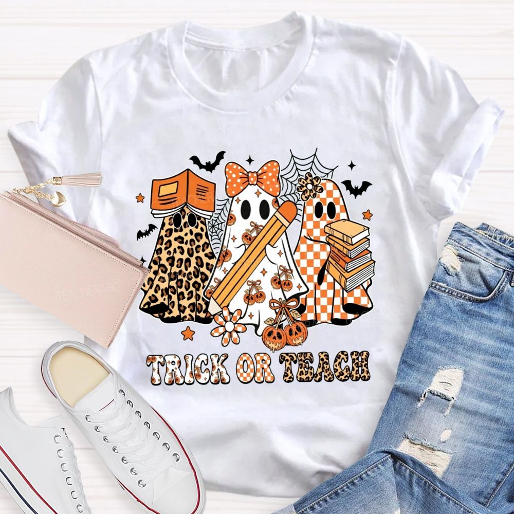 Trick Or Teach Halloween Book Ghost Leopard Checkered Teacher T-shirt