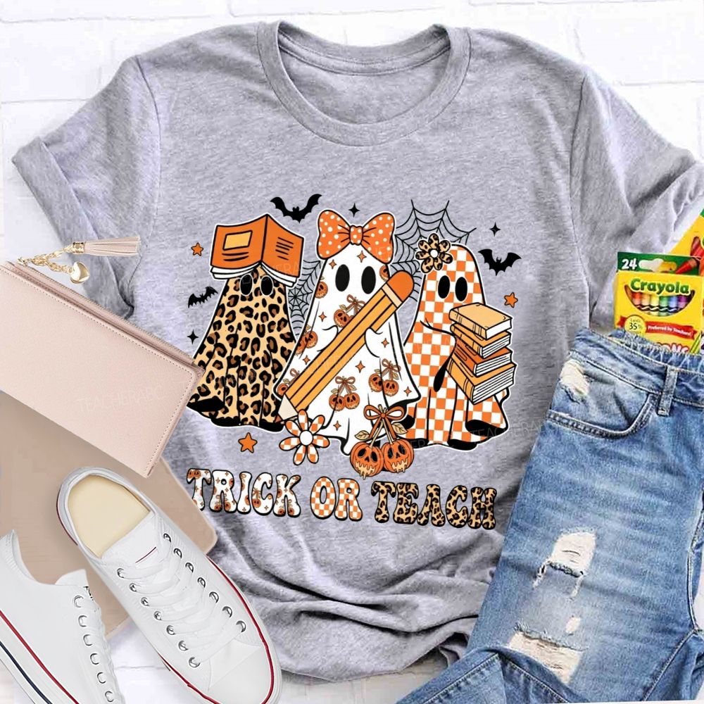 Trick Or Teach Halloween Book Ghost Leopard Checkered Teacher T-shirt