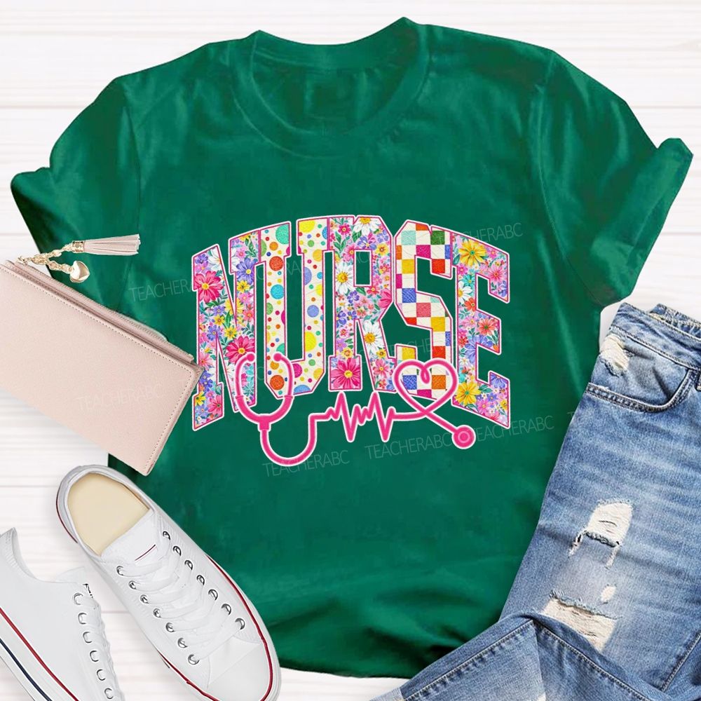 School Nurse Healing With Heart And Stethoscope T-shirt