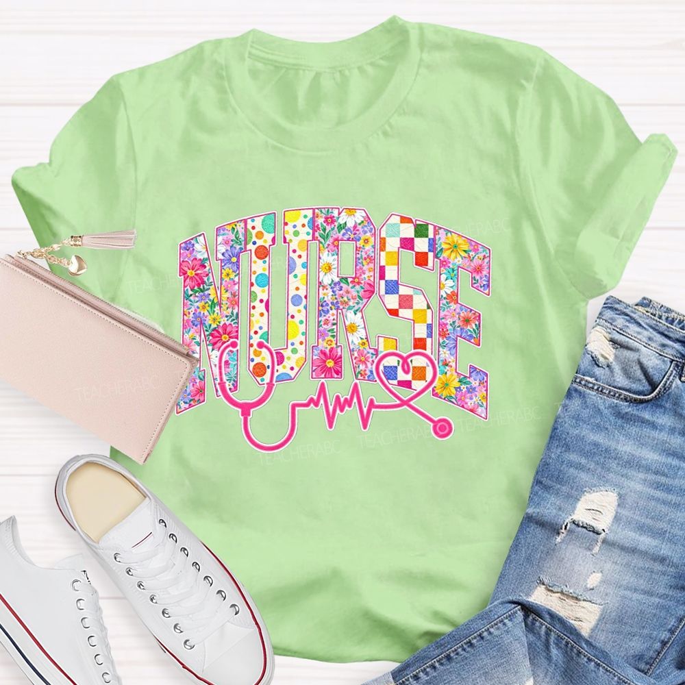 School Nurse Healing With Heart And Stethoscope T-shirt