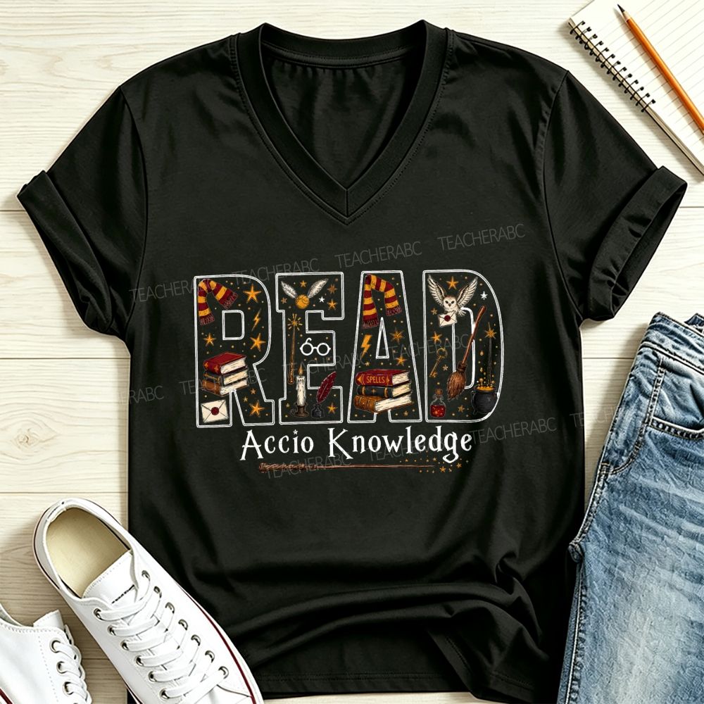 Magic Wizard Read Letter Art Reading Teacher V Neck T-shirt