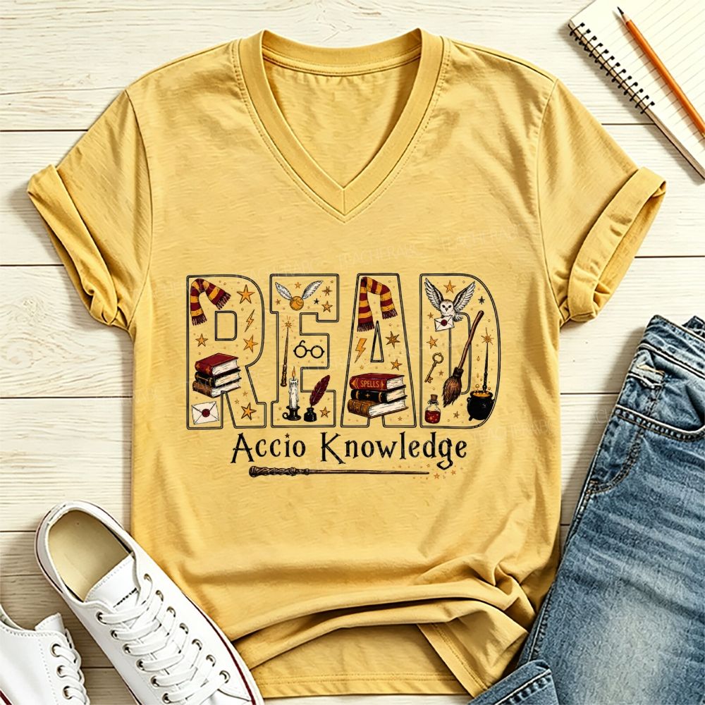 Magic Wizard Read Letter Art Reading Teacher V Neck T-shirt