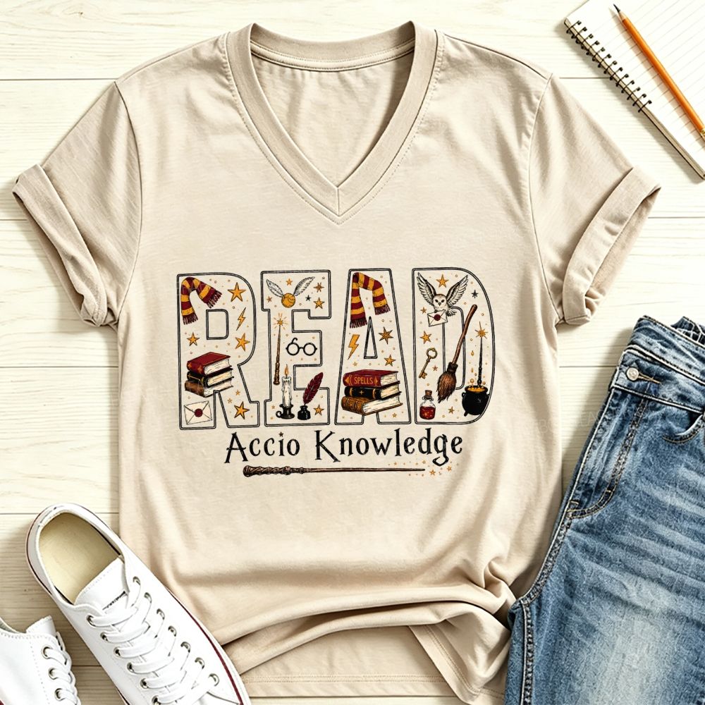Magic Wizard Read Letter Art Reading Teacher V Neck T-shirt