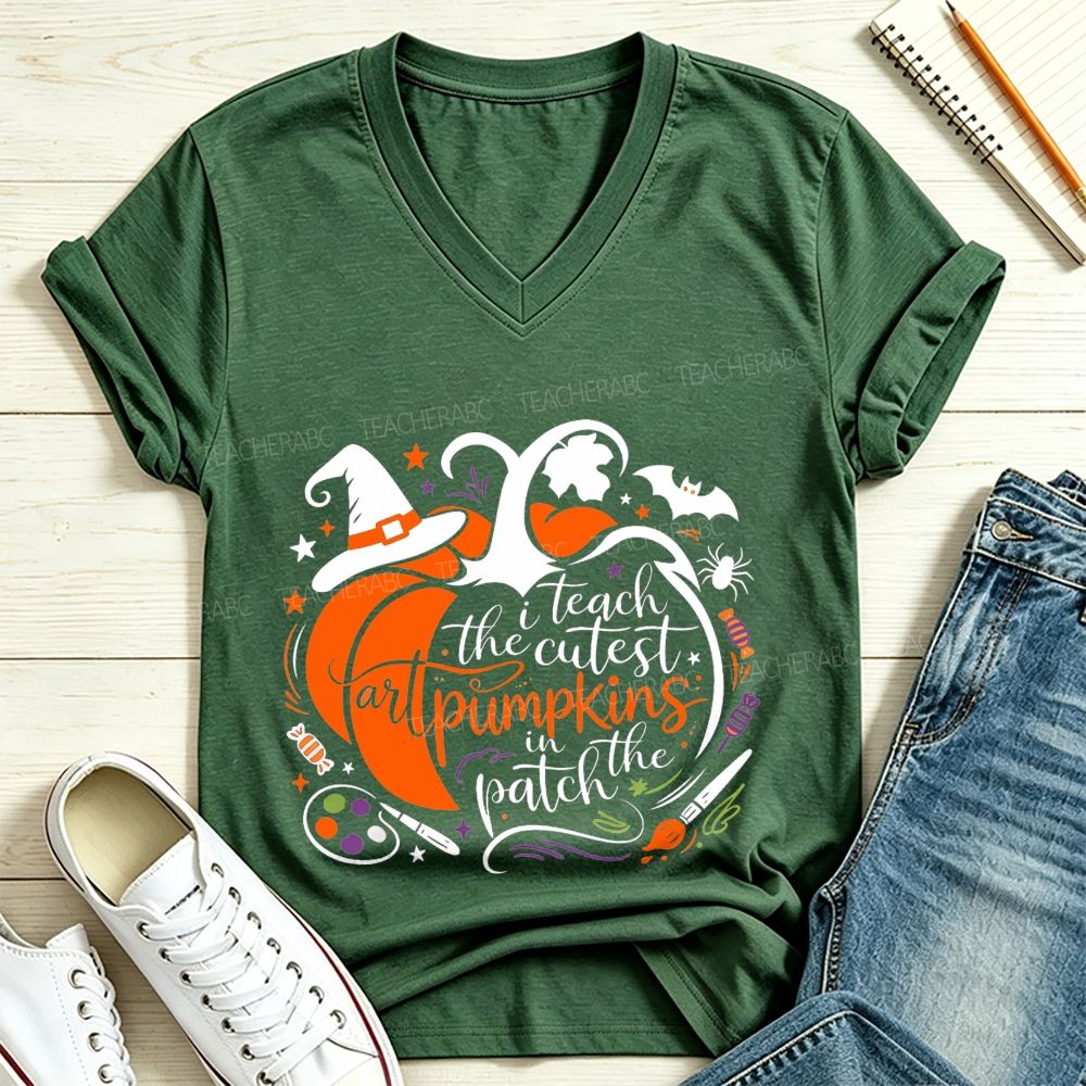 I Teach The Cutest Art Pumpkins In The Patch V Neck T-shirt