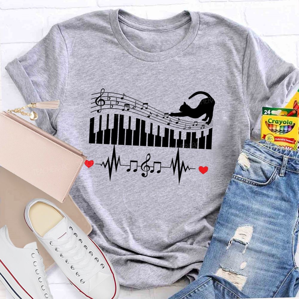 Cat Playing Music Piano Keyboard Heartbeat Music Lover Teacher T-shirt