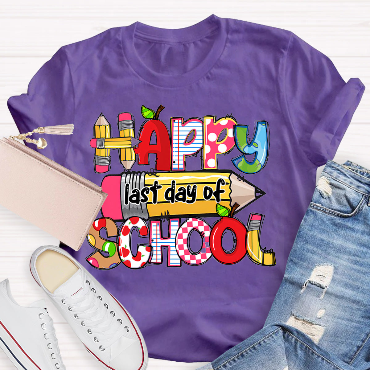 Happy Last Day Of School Apple Teacher T-Shirt