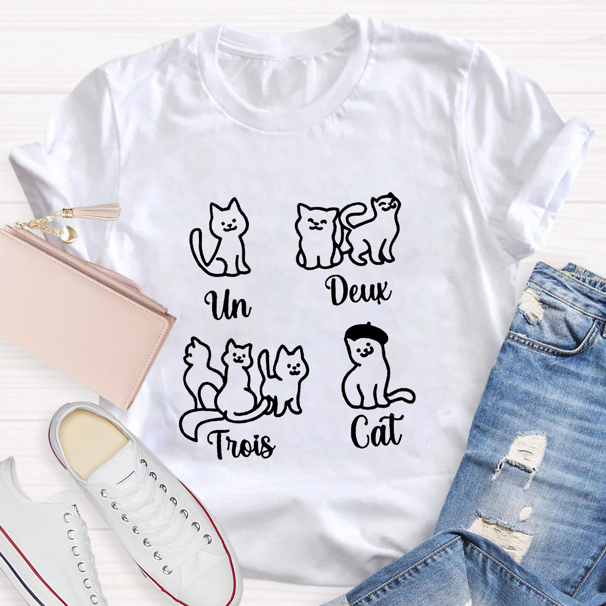 Un Deux Trois Cat French Numbers Cute Cat French Teacher T-Shirt