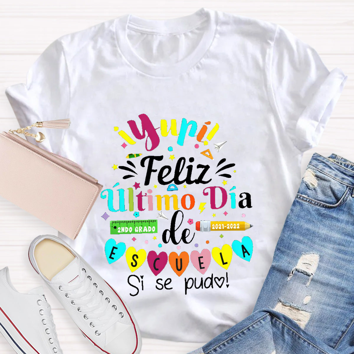 Personalized Último Día de Clases Teacher Spanish T-Shirt