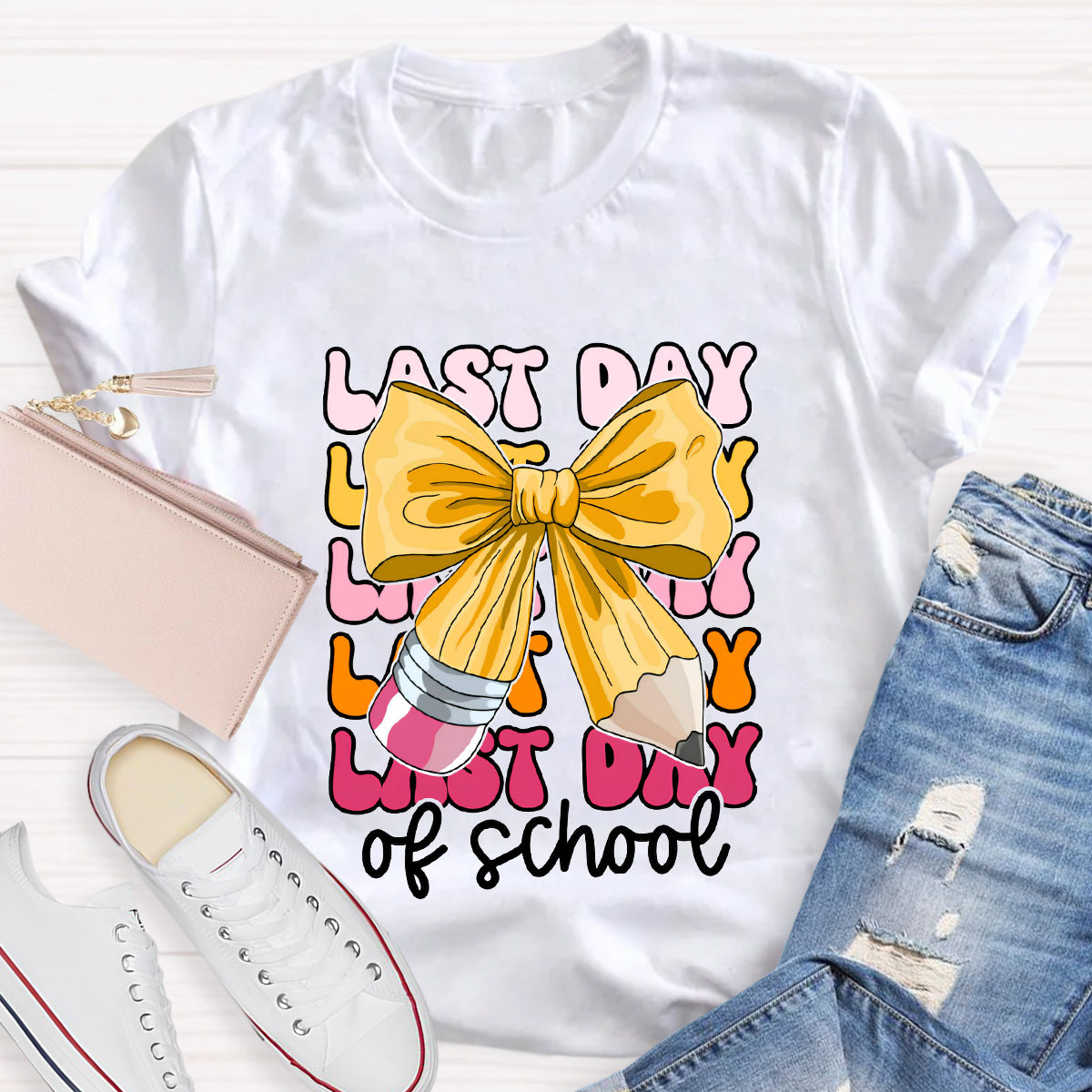 Last Day Of School Pink Bow Teacher T-Shirt
